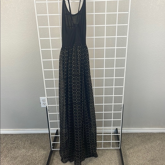 Elegant Black Maxi Dress - Picture 4 of 5